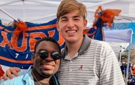 Image for Alpha Phi collegian helps small businesses affected by COVID-19