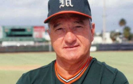 Image for Statue Pays Tribute to Legendary Coach